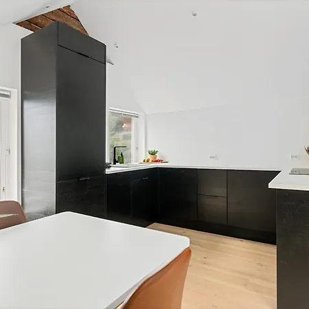 דירה Modern 3-bedroom With A View *