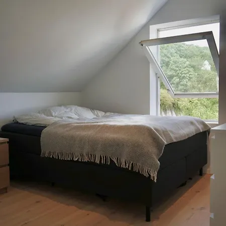 Modern 3-bedroom With A View *