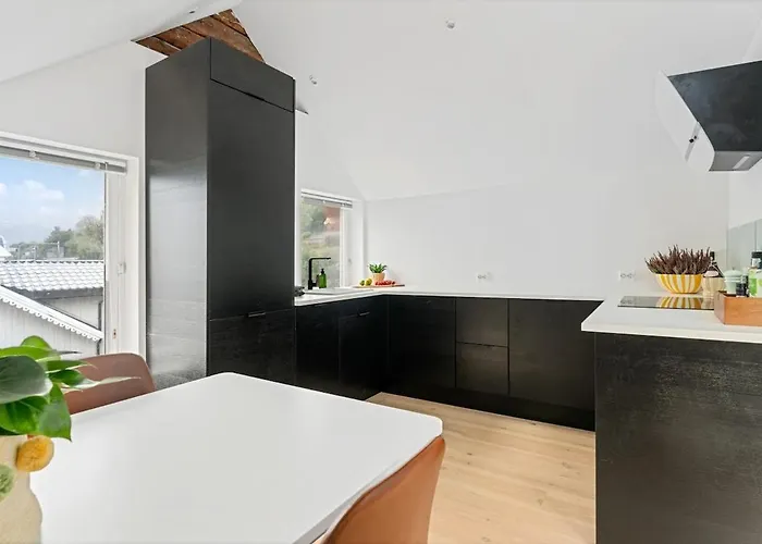 דירה Modern 3-bedroom With A View *